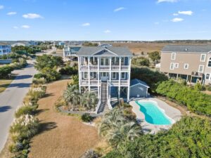 exterior of Holden Beach rental